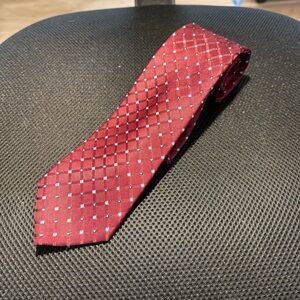 Club Room Elegant Red Patterned Men's Tie